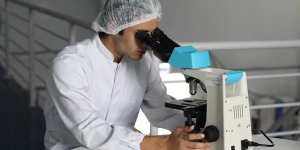 PRP für Haarwachstum: Wissenschaftliche Erkenntnisse und Erfahrungen